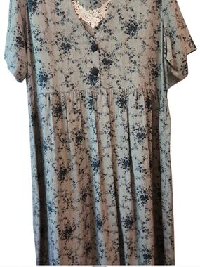 Sz. 20, Enfocus Studio Blue and Cream Embroidered Cottagcore V-Neck Dress. 90s!